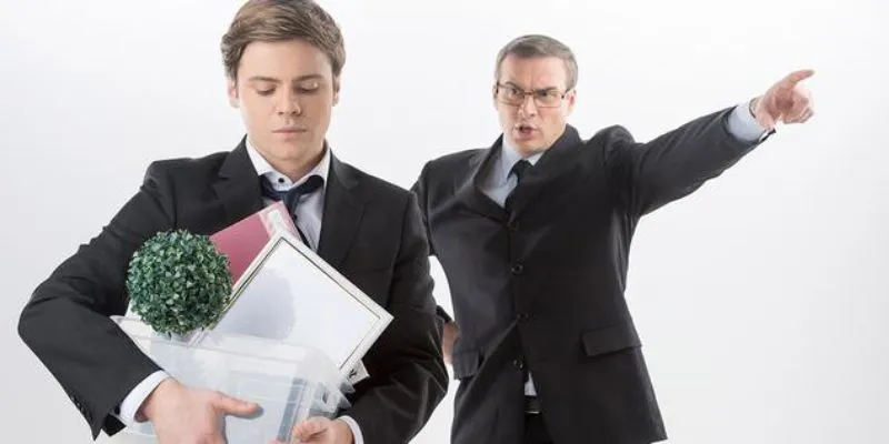 Khám phá ý nghĩa của giấc mơ thấy bị đuổi việc
